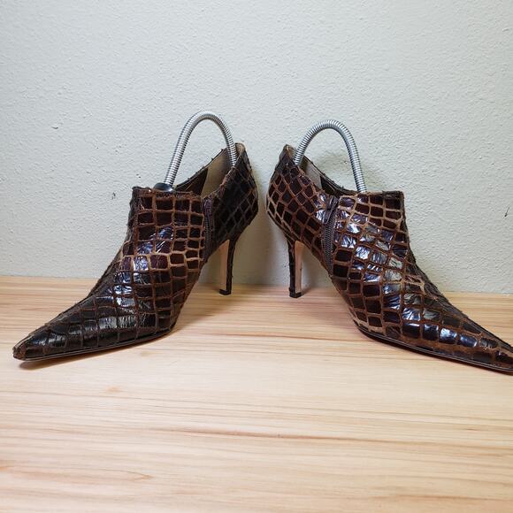 Carole Little Women's 8.5 Pointed Toe Pump Heel Booties Brown Textured Leather - Picture 3 of 11